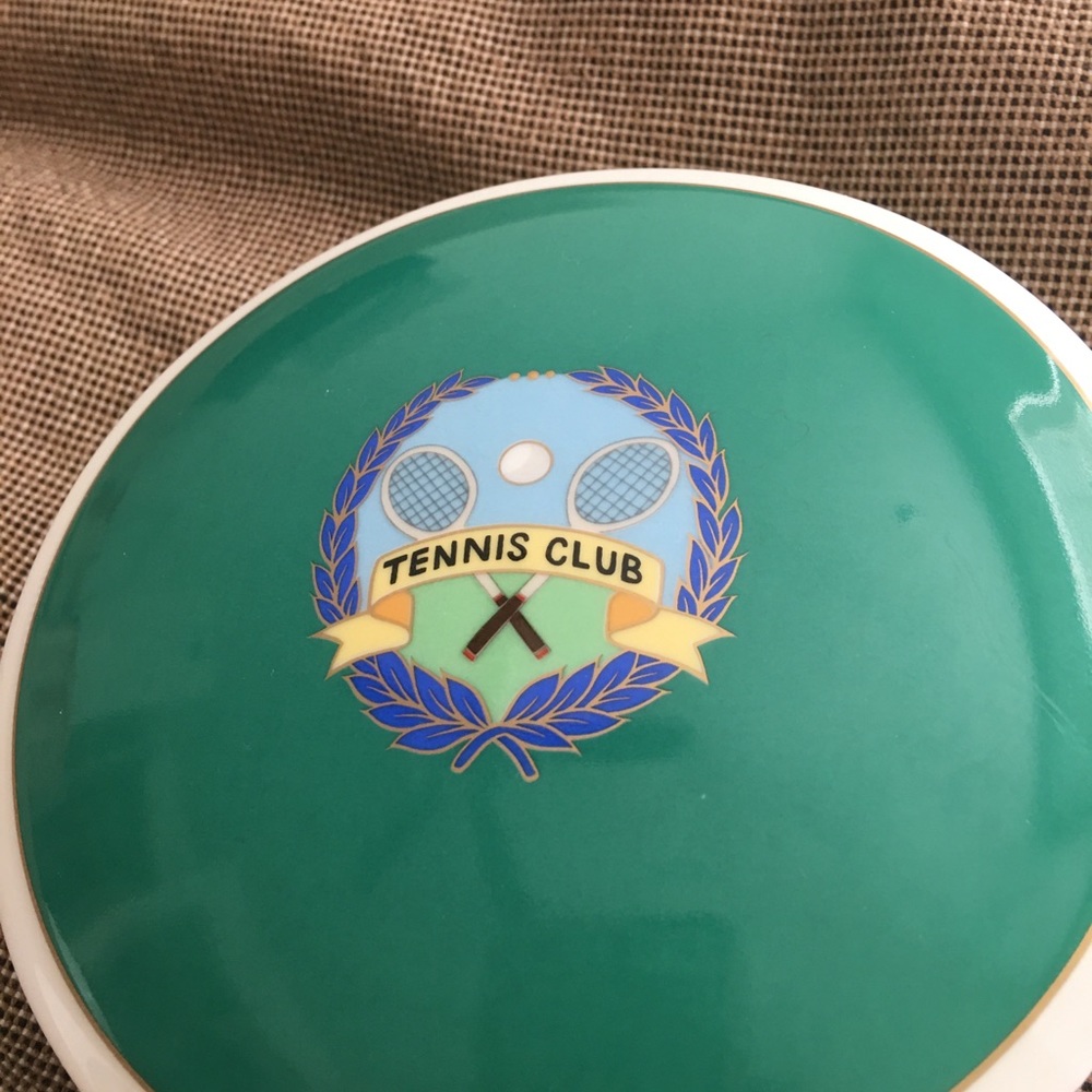 Daniel Hector tennis club trinket